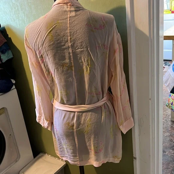 For Your Comfort 100% Silk robe medium - Picture 2 of 6